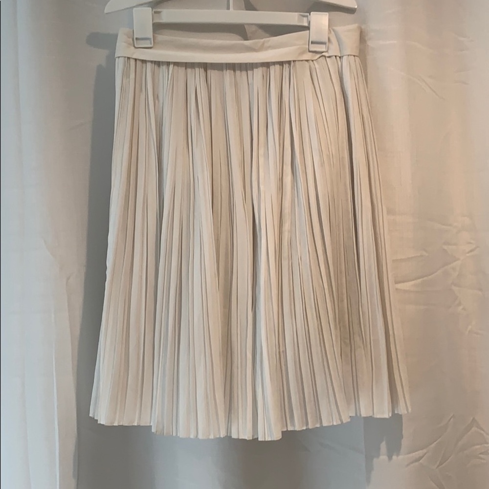 Diane von furstenberg white pleated skirt
